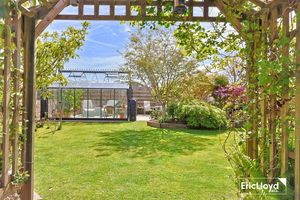 Photo 31- click for photo gallery